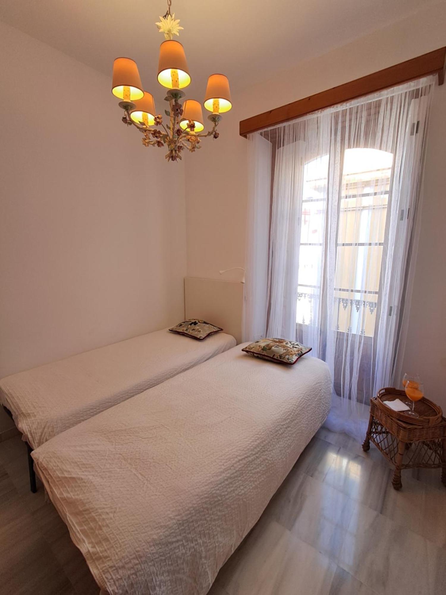 Apartamentos Almirante Hoyos Sevilla Exterior foto